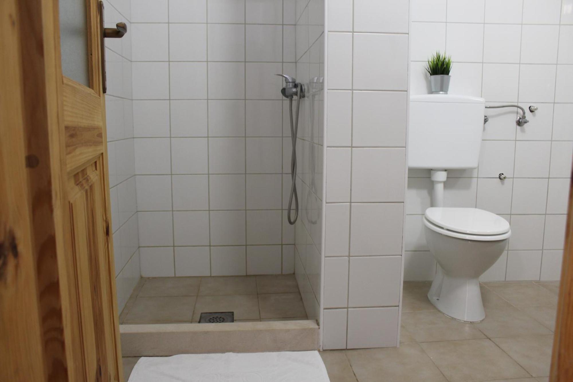 Apartments Andrea Вела Лука Екстериор снимка